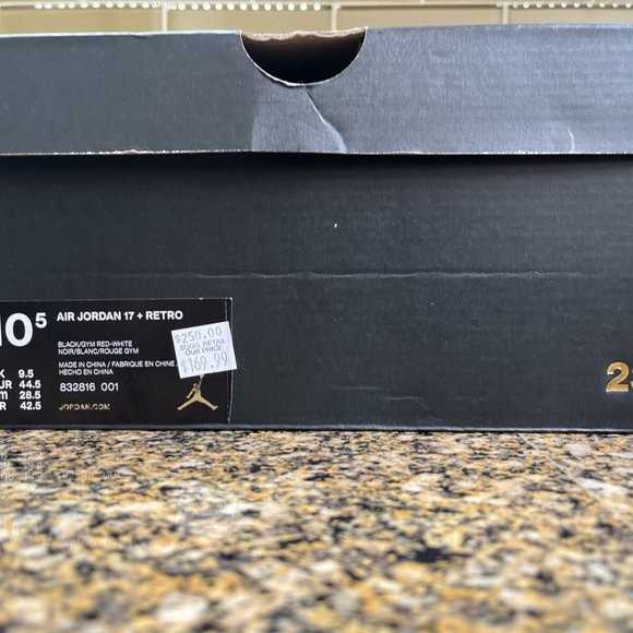 AIR JORDAN 17+ RETRO 'BULLS' | SIZE 10.5 - Picture 6 of 6